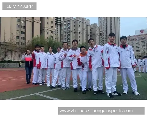 青春风采与足球梦足球明星们的年轻颜值大揭秘